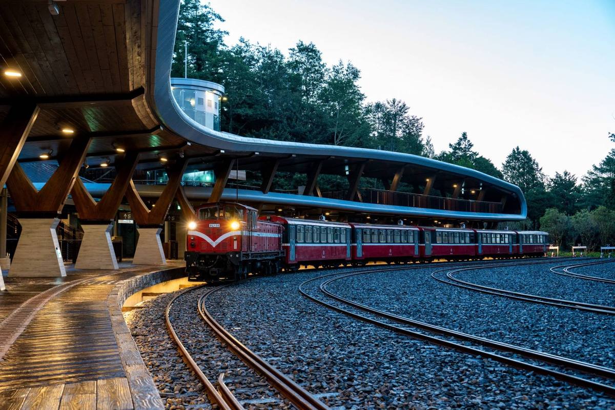 阿里山國家森林遊樂區(祝山車站)