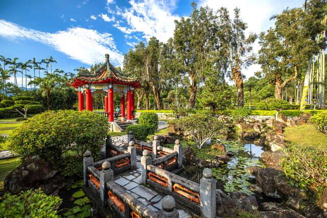 士林官邸_士林官邸公園(士林官邸內的涼亭為中國風)