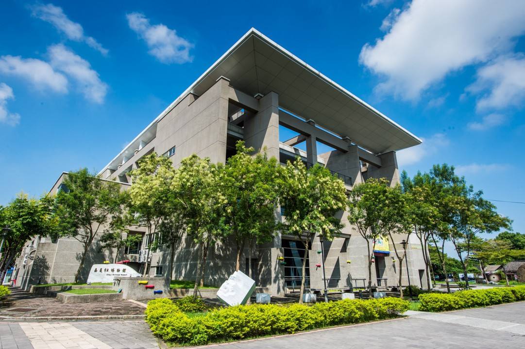 嘉義市立博物館(近景(側))