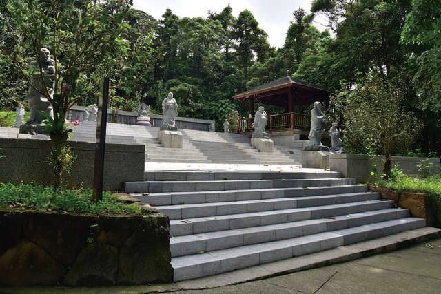 半天岩祈福步道