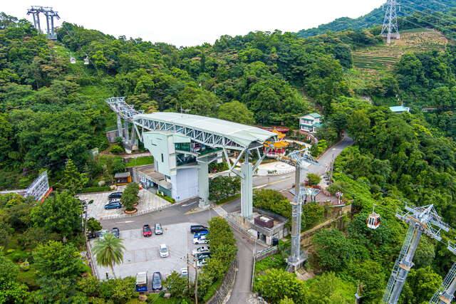 貓空纜車(位於山林間的指南宮站)